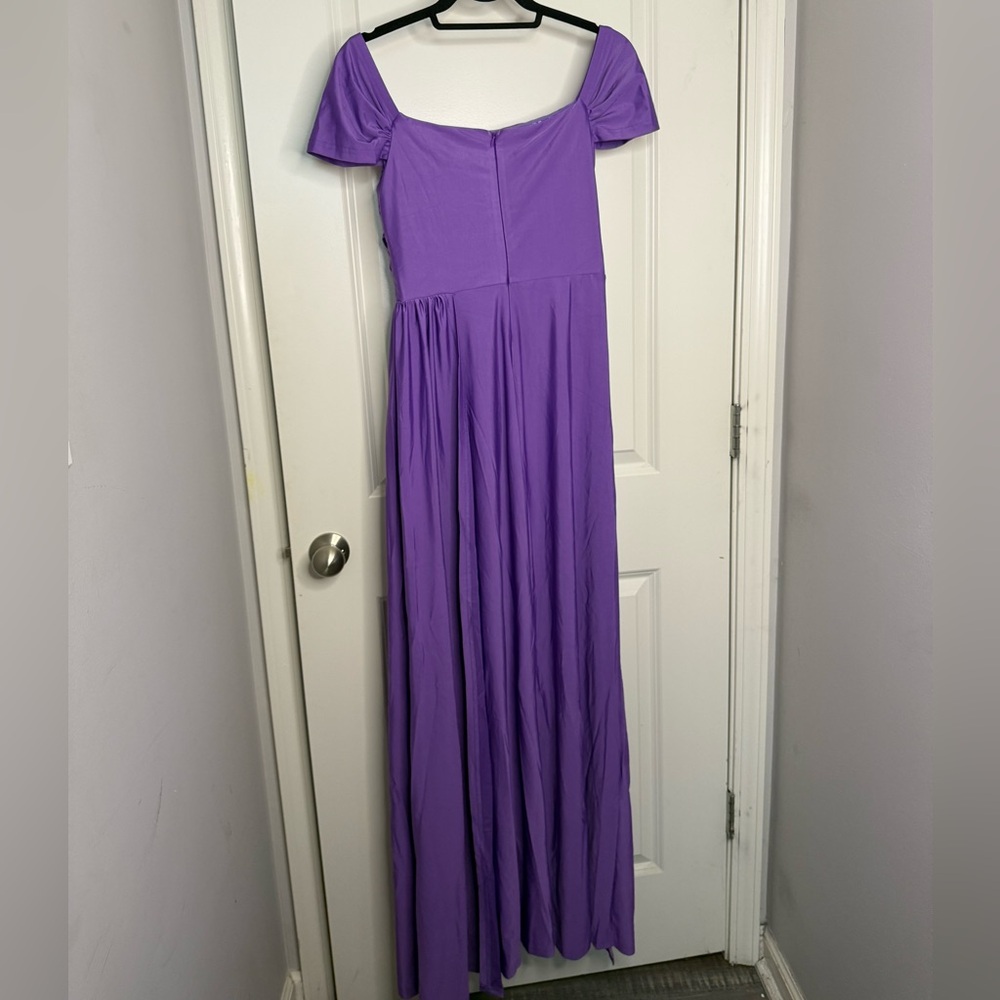 Elegant Off-Shoulder Purple Maxi Dress with Front Slit - Picture 5 of 7